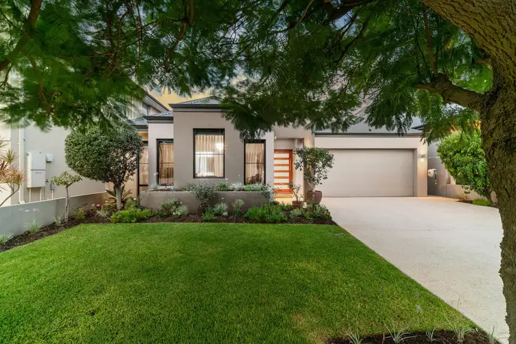 11 Spiderlily Mews, Karrinyup WA 6018