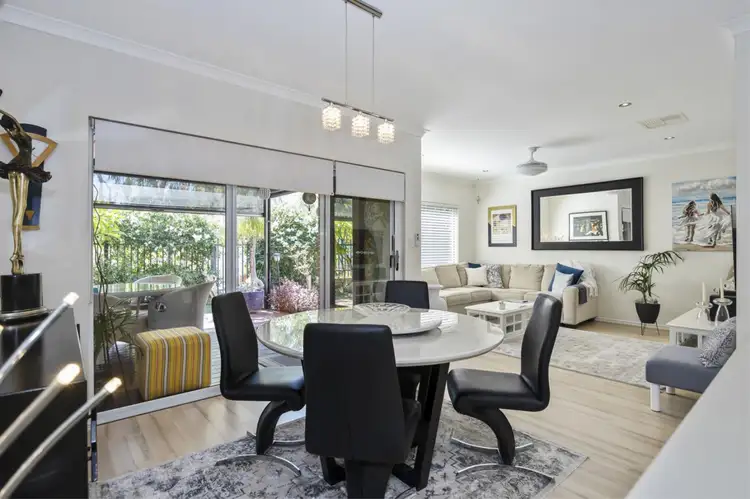 4 Nari Lane, Carramar WA 6031