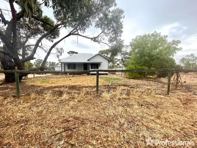 47 Clifton Steet, Meckering WA 6405