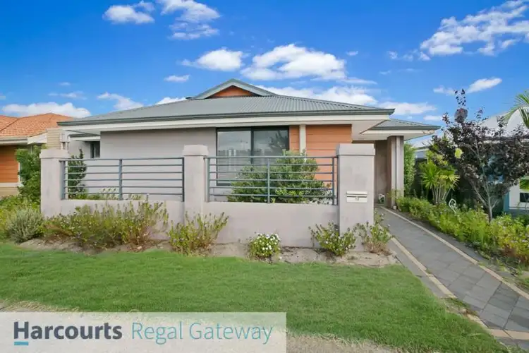 17 Yarra Promande, Hammond Park WA 6164