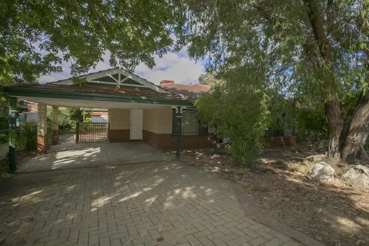 18 Strathcona Rise, Bibra Lake WA 6163