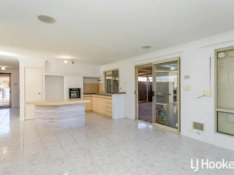 Seventh view of Homely house listing, 7 Hotchkiss Close, Thornlie WA 6108