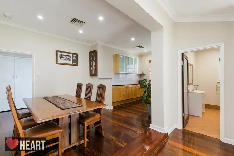 32 North Lake Road, Alfred Cove WA 6154