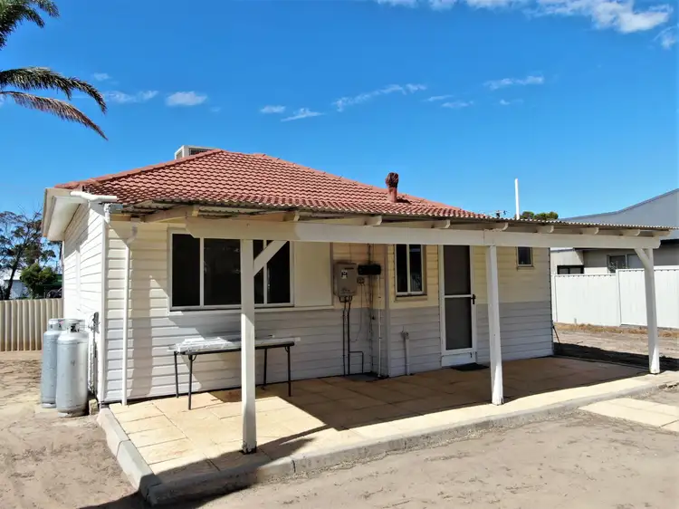 Second view of Homely house listing, 7 EGGERS PLACE, Lake Grace WA 6353