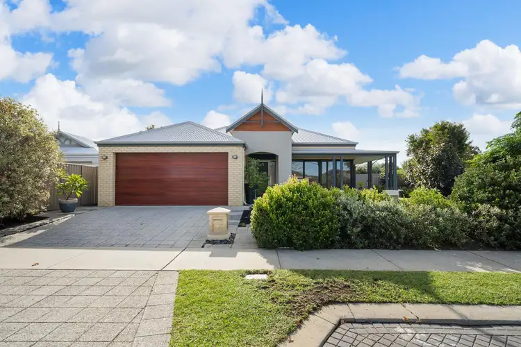 8 The Grandstand, Harrisdale WA 6112