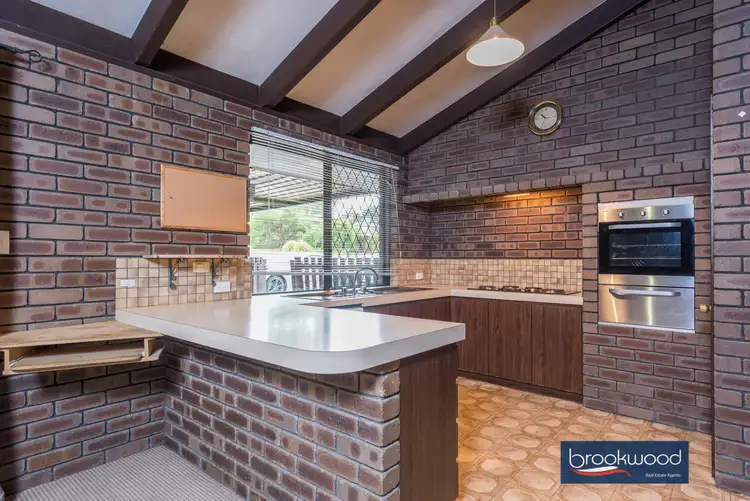 Fifth view of Homely house listing, 2 Thaxted Place, Swan View WA 6056