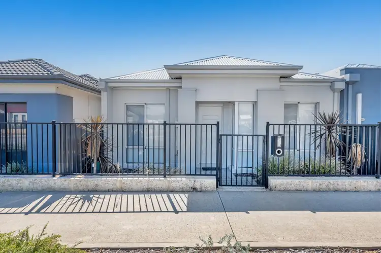 255 Lake Valley Drive, Lakelands WA 6180