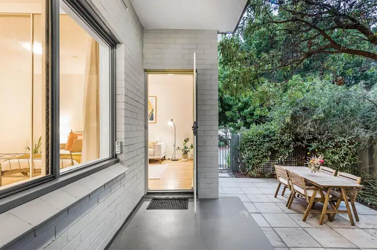 2/3 Currie Street, Jolimont WA 6014