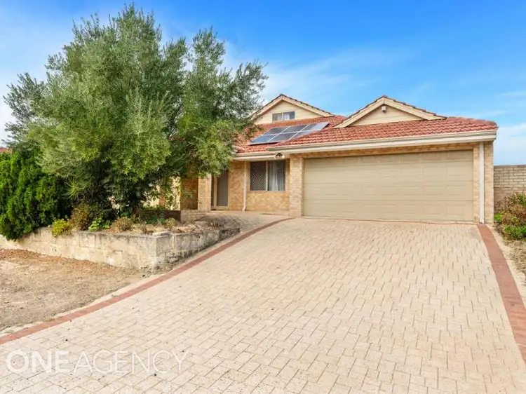 55 Waratah Boulevard