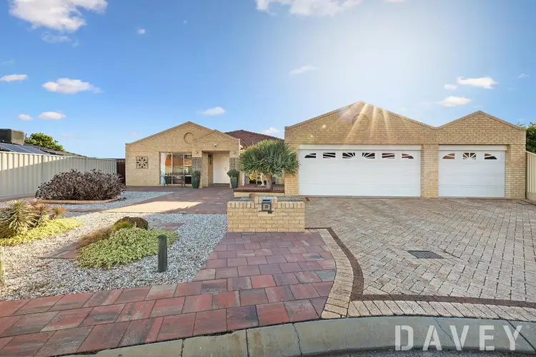 25 Bainbridge Mews, Currambine WA 6028