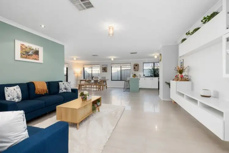29 Vancouver Parade, Wanneroo WA 6065