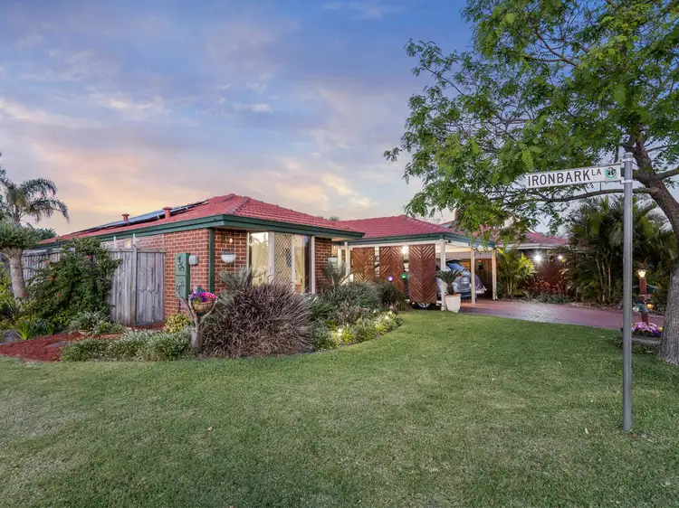 11 Fringe Lily Crescent