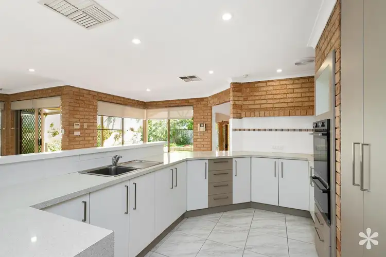 84 Casserly Drive, Leeming WA 6149