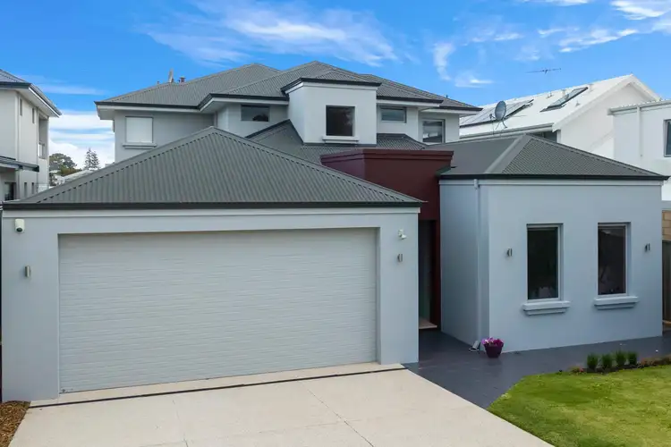 18 Hawkins Avenue, Sorrento WA 6020