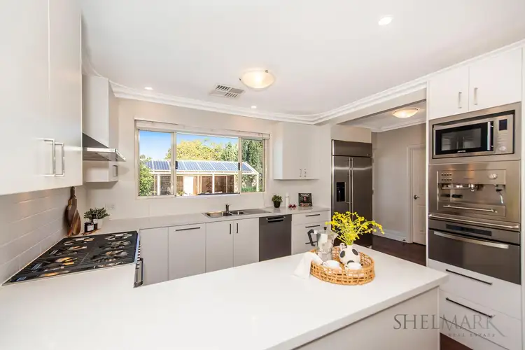 15 Pickering Way, Booragoon WA 6154