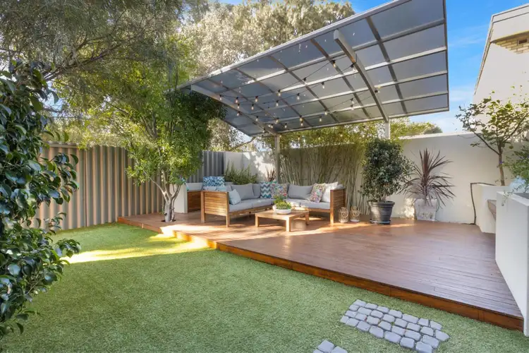 1/2 Essex Street, Wembley WA 6014