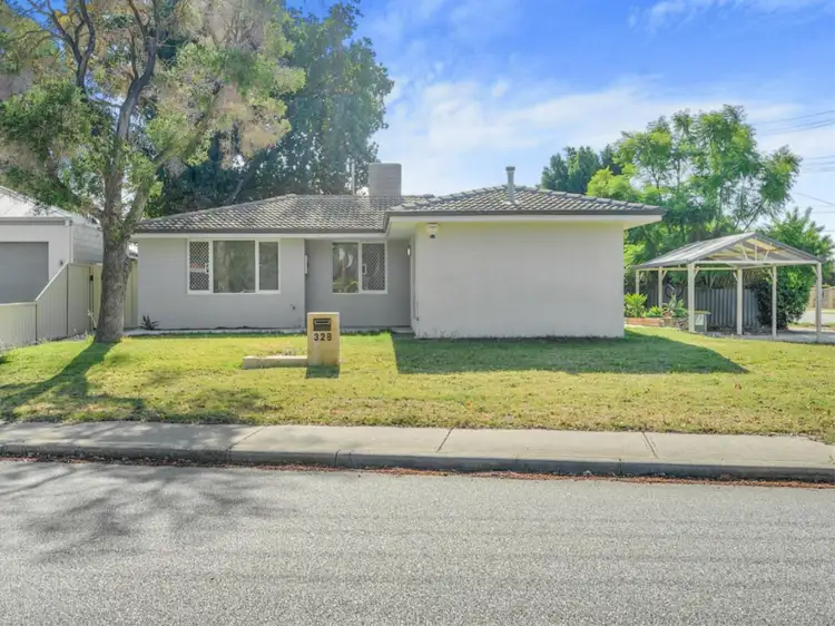32B Glyndebourne Avenue, Thornlie WA 6108