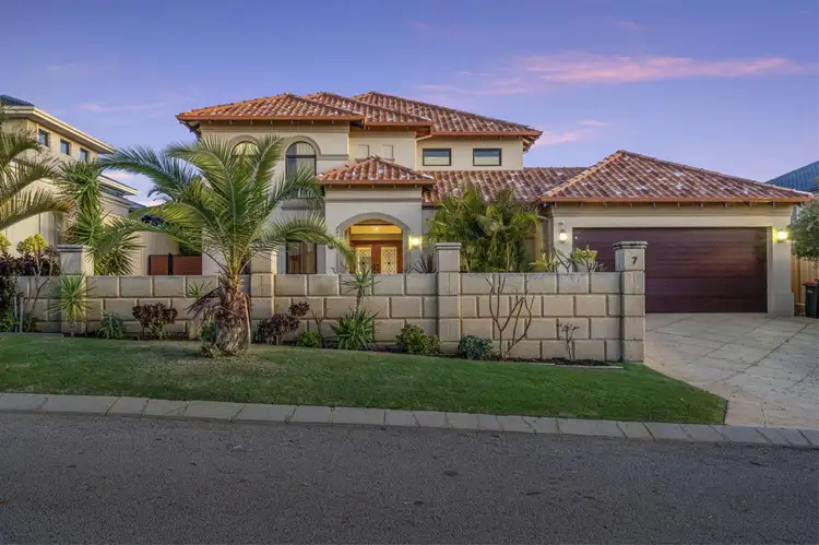 7 St Lucia Road, Iluka WA 6028