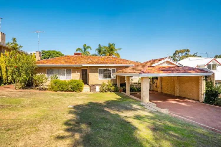 22 Chiswick Street, Wembley Downs WA 6019