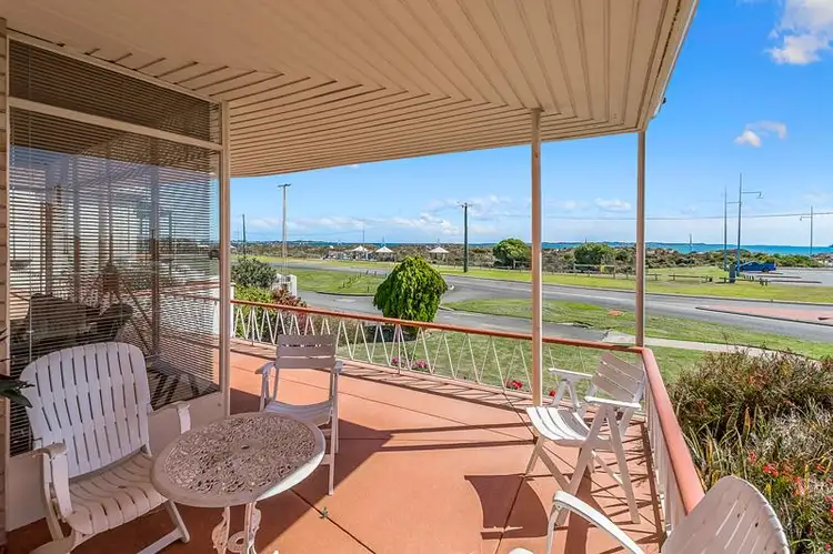 103 Rockingham Beach Road, Rockingham WA 6168