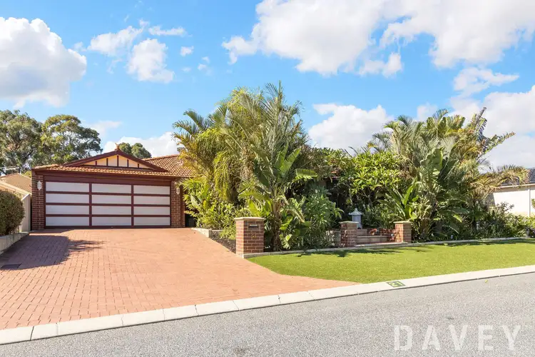 21 The Oval, Madeley WA 6065