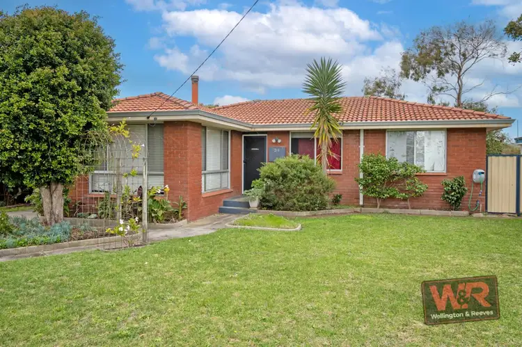34 Flemington Street, Orana WA 6330
