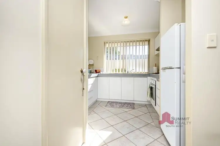 Fifth view of Homely unit listing, 2/30 Nuytsia Avenue, Carey Park WA 6230