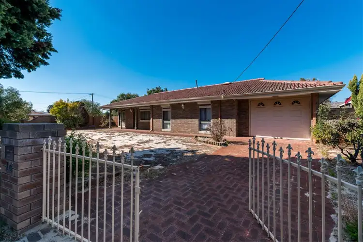 16 Baileys Retreat, Morley WA 6062