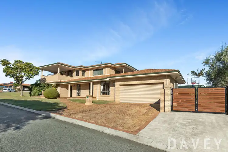 8 Burntoak Way, Kingsley WA 6026