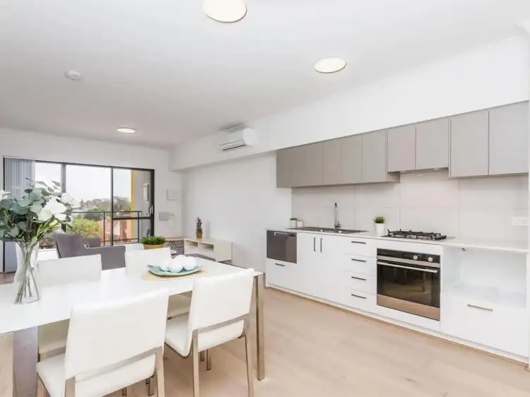 4/21 Homewood Street, Cloverdale WA 6105