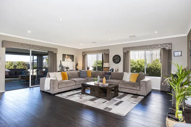 120 Pineroo Terrace, Ellenbrook WA 6069