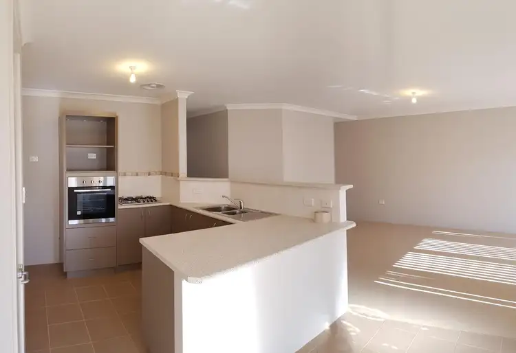 Fifth view of Homely villa listing, 21/91 Seventh Road, Armadale WA 6112