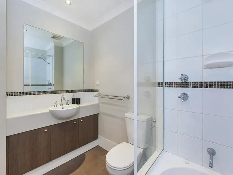 Fifth view of Homely apartment listing, 18/6 Ibera Way, Success WA 6164