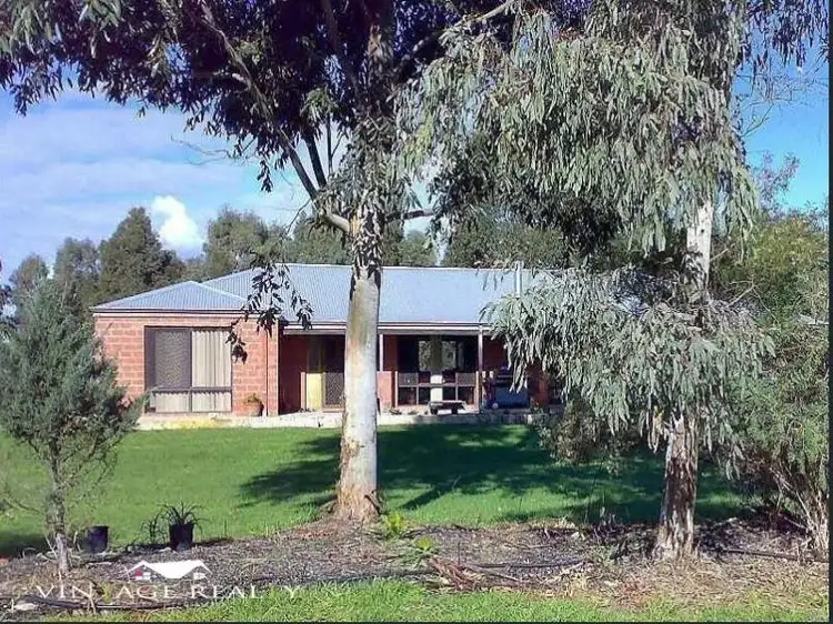 33 Stockman Close, Oakford WA 6121