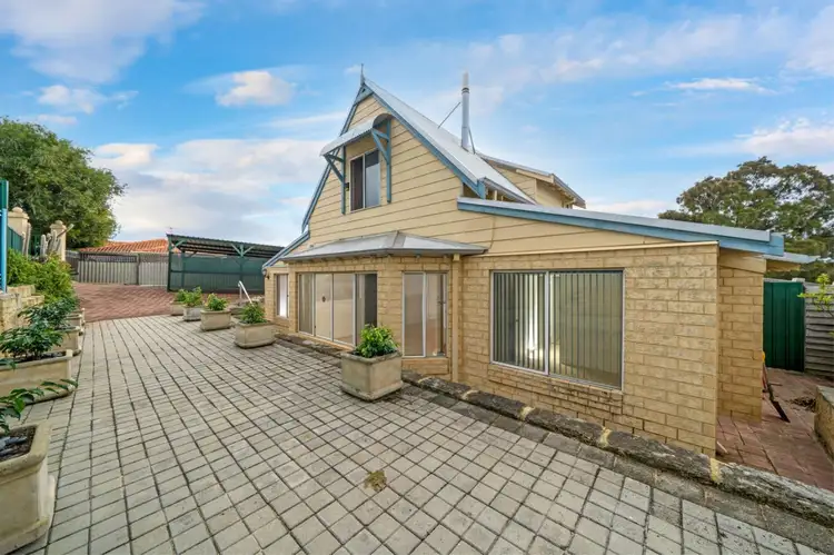 11A Staff Court, Beldon WA 6027