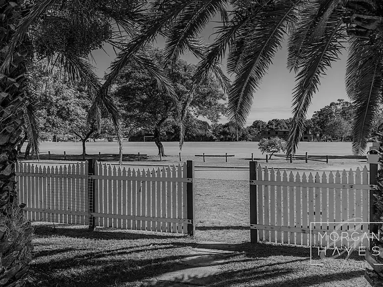 4 Ellesmere Road, Lynwood WA 6147