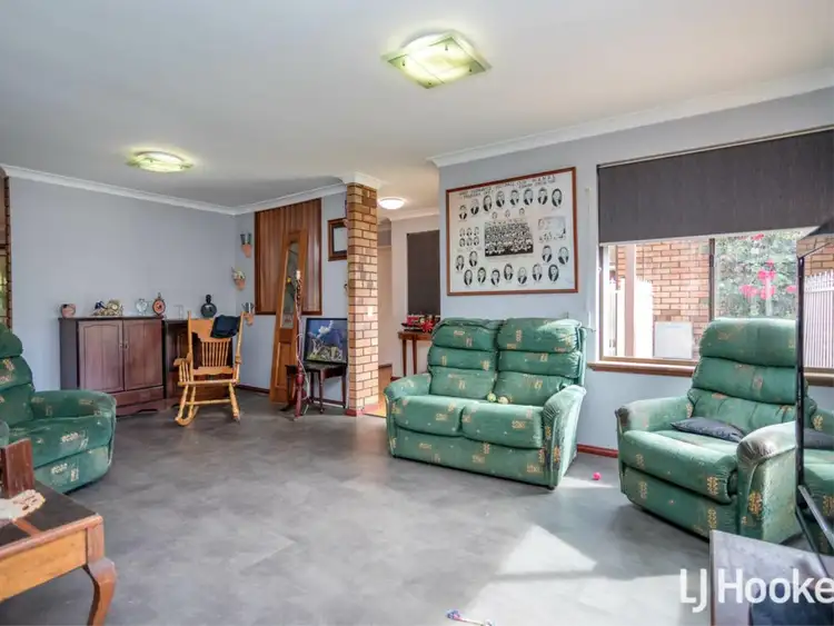 Fourth view of Homely house listing, 4 Kirk Close, Camillo WA 6111