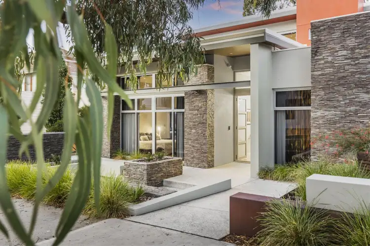 9 Lupin Hill Grove, Nedlands WA 6009