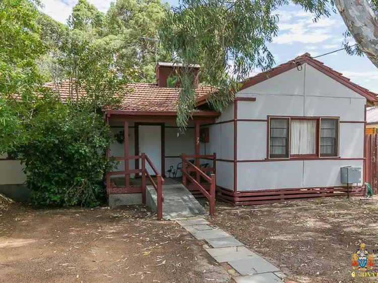 77 Church Avenue, Armadale WA 6112
