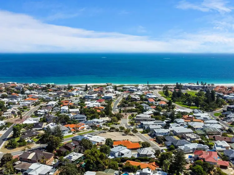 16 Parker Avenue, Sorrento WA 6020