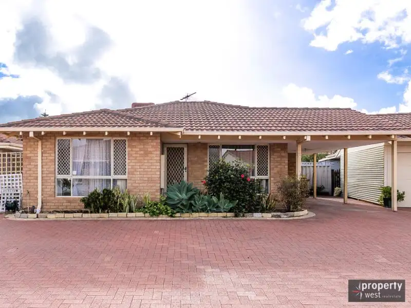 Main view of Homely villa listing, 4/18 Bennevis Turn, Kinross WA 6028