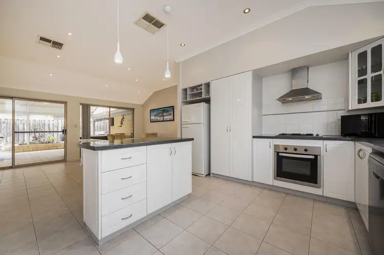 64 Sandown Circle, Henley Brook WA 6055