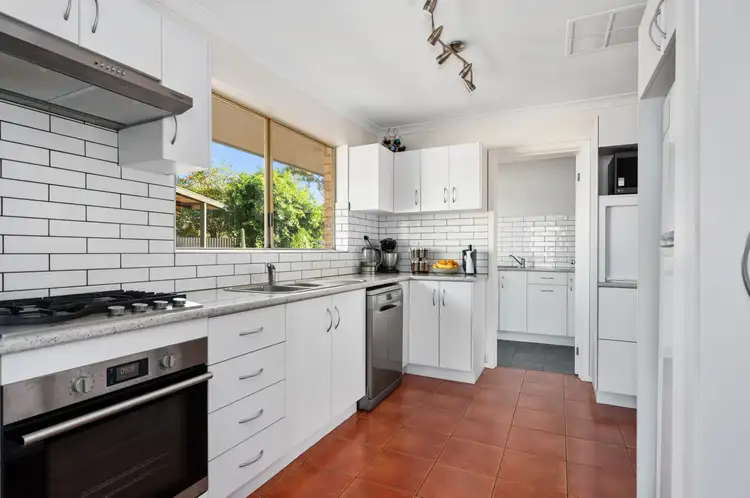 8 Hartrey Lane, Hannans WA 6430