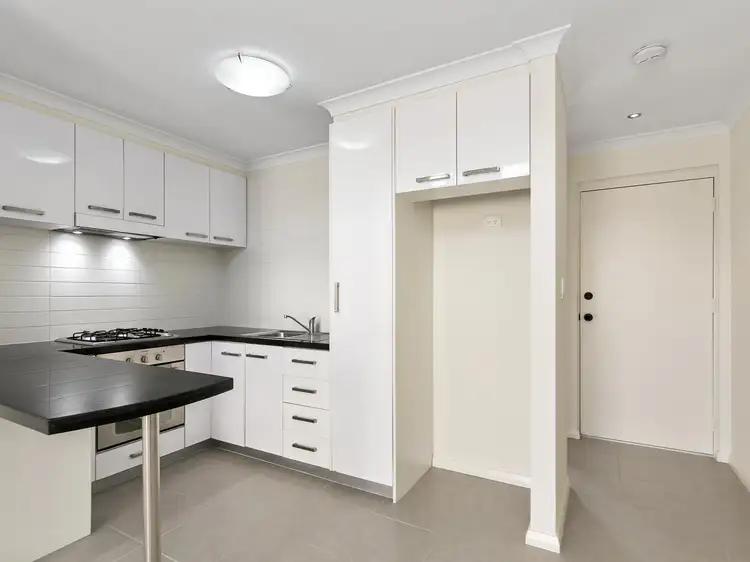 Sixth view of Homely house listing, 2/82 Durango Turn, Aubin Grove WA 6164