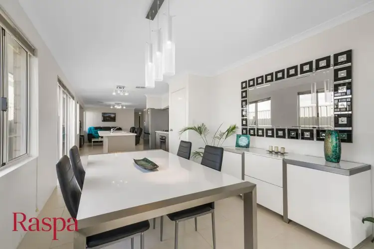11 Sumich Gardens, Coogee WA 6166