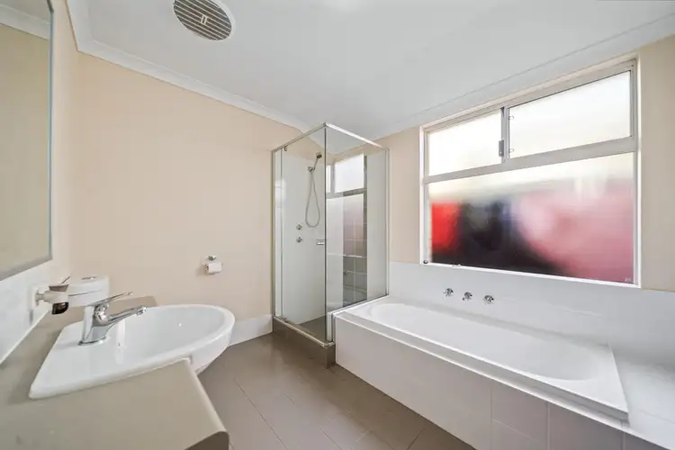 Seventh view of Homely house listing, 4 Strathclyde Circuit, Champion Lakes WA 6111