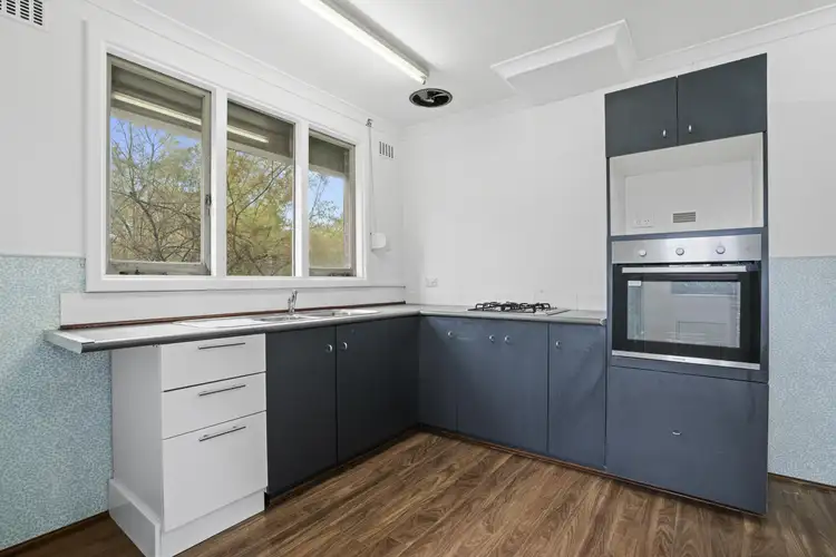 8 Simons Way, Langford WA 6147
