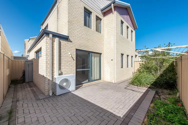 3/67 Aquaviva Circle, Viveash WA 6056