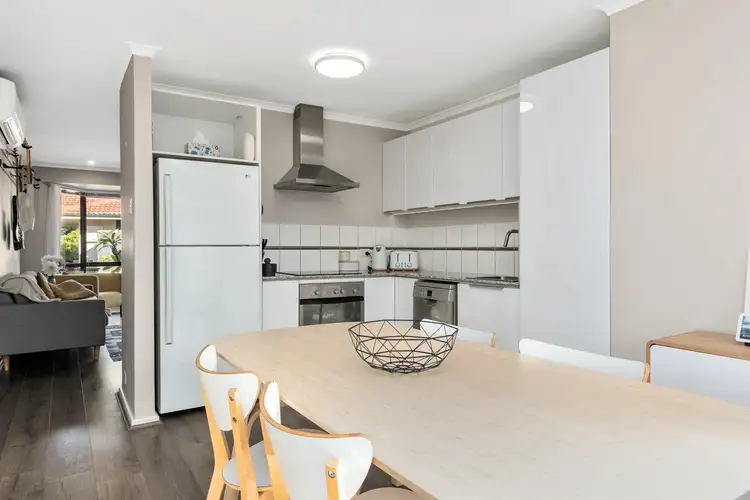 Fourth view of Homely villa listing, 20/2 Lakeside Terrace, Mount Pleasant WA 6153