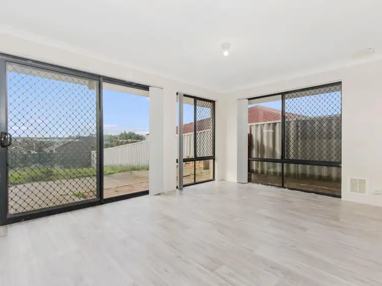 Second view of Homely house listing, 11 Hueston Lookout, Leda WA 6170